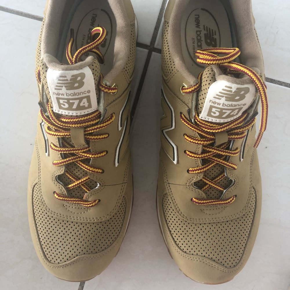 New balance sneakers, sz 10